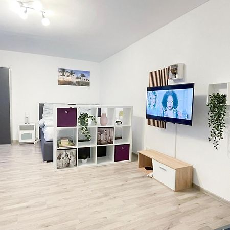 Perfekte 1,5 Wohnung Zentral In Leonberg Gegenueber Einkaufzentrum Dış mekan fotoğraf