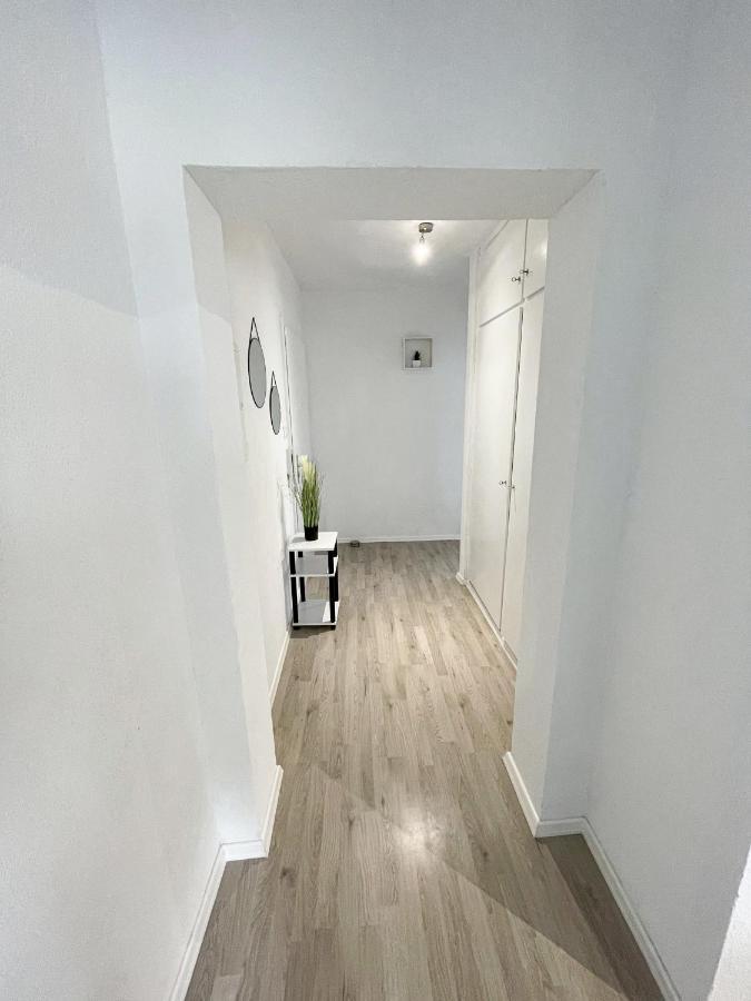 Perfekte 1,5 Wohnung Zentral In Leonberg Gegenueber Einkaufzentrum Dış mekan fotoğraf