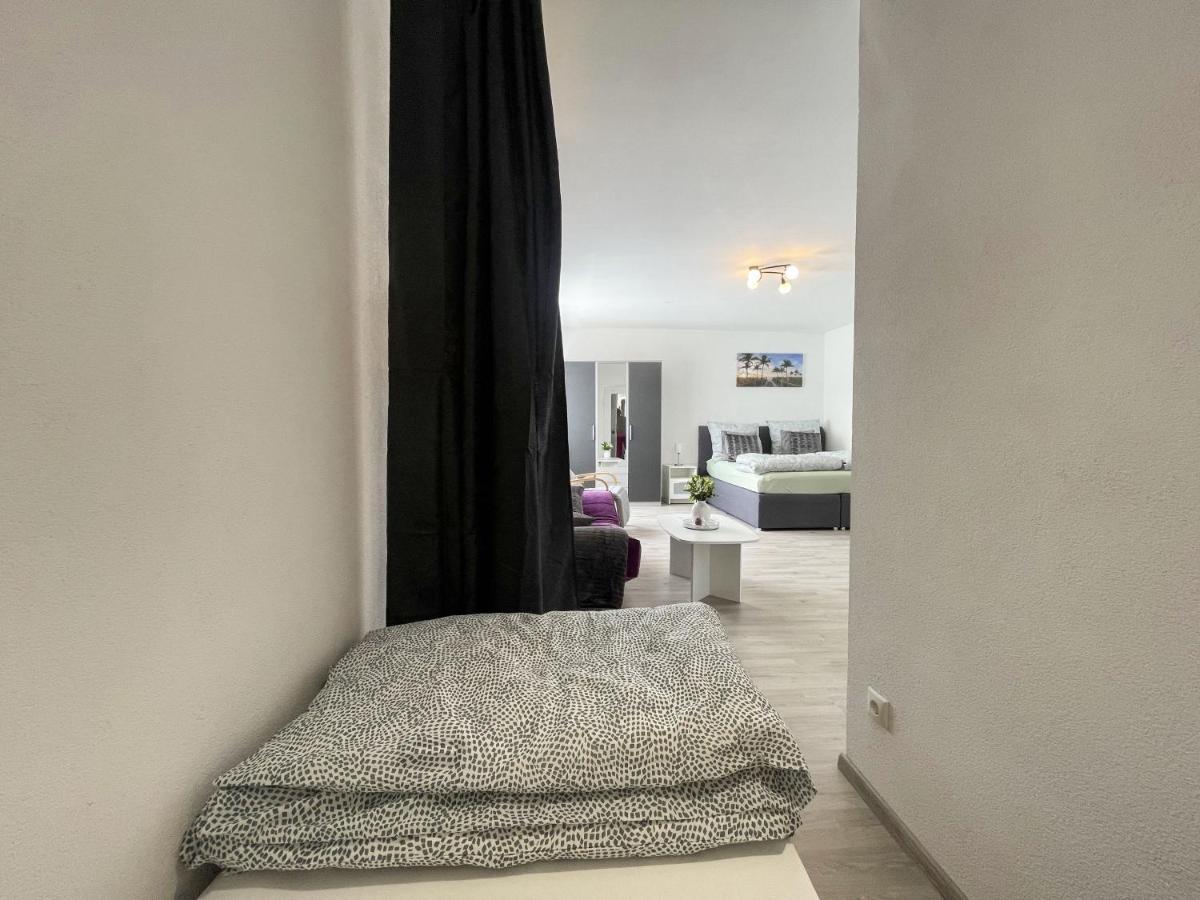 Perfekte 1,5 Wohnung Zentral In Leonberg Gegenueber Einkaufzentrum Dış mekan fotoğraf