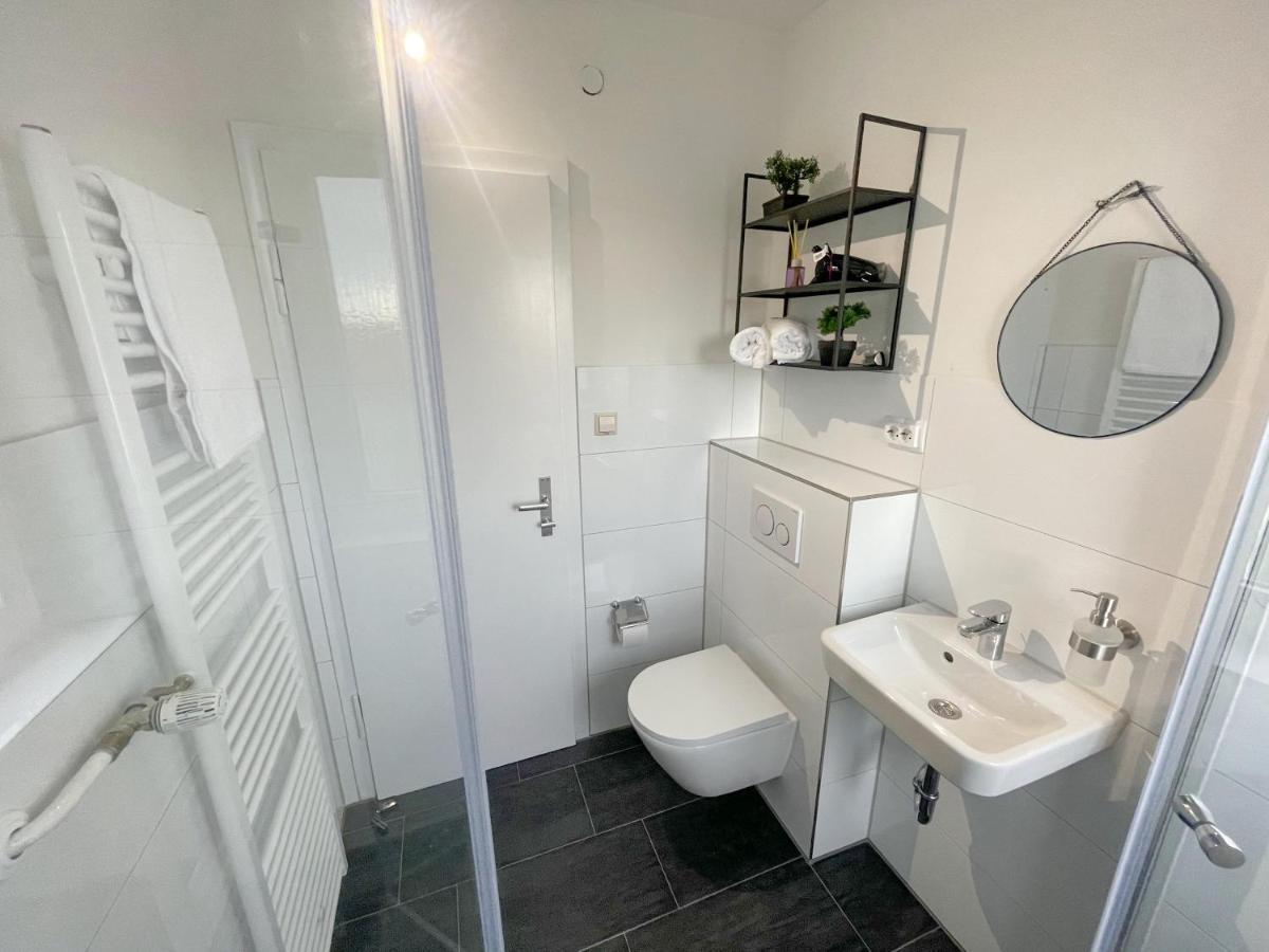 Perfekte 1,5 Wohnung Zentral In Leonberg Gegenueber Einkaufzentrum Dış mekan fotoğraf